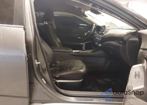 2022 Nissan Sentra Sr Xtronic Cvt z USA, uszkodzony, nr VIN 3N1AB8DV5NY236596